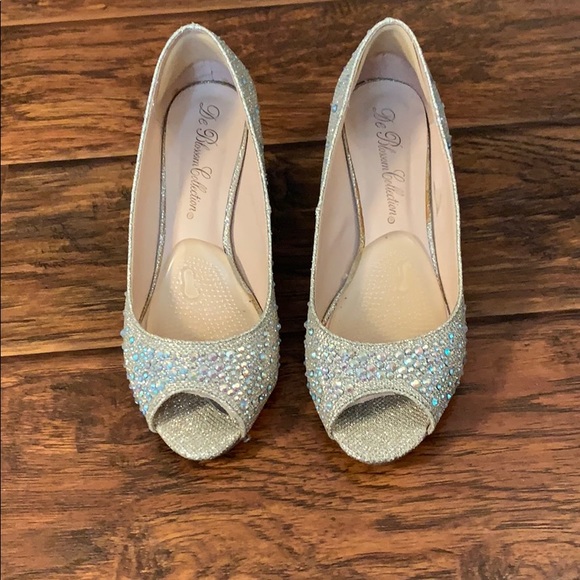 De Blossom Collection Shoes - 7m gold/crystal shimmering wedge with peep toes